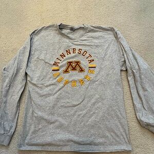 University of Minnesota long sleeve shirt
Large